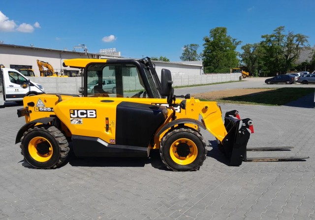 jcb
