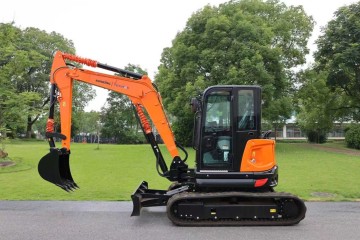 Kubota V2607, JCB 65R