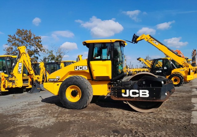 jcb
