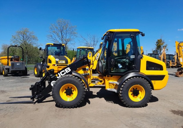 jcb