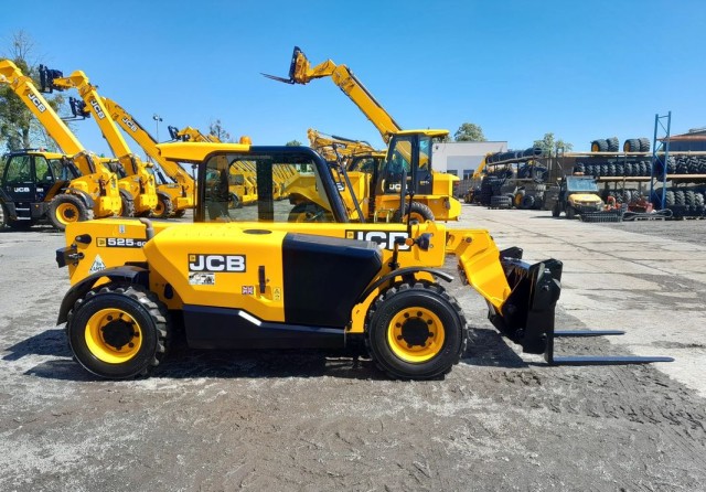 jcb