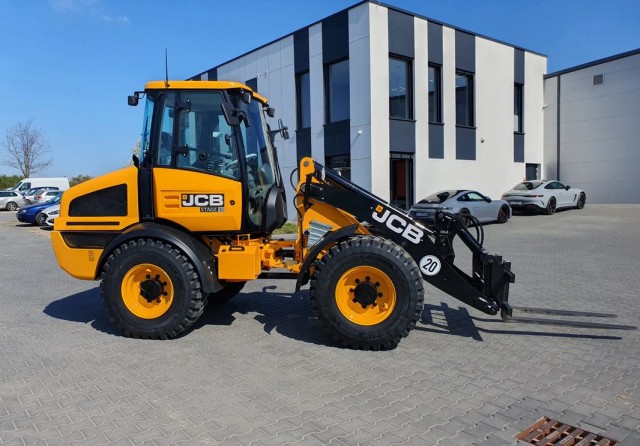 jcb
